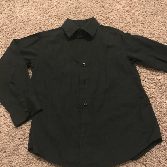 2 boys button down shirts. - Picture 2 of 7